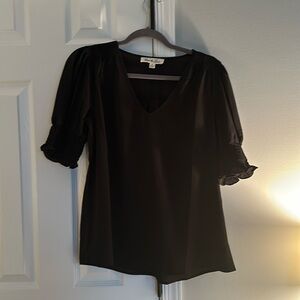 EUC vine and love top. Worn once! Size small black